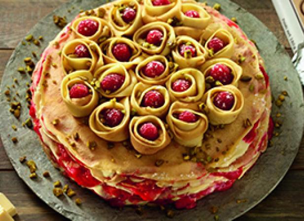 Gâteau de crêpes bouquet de fleurs