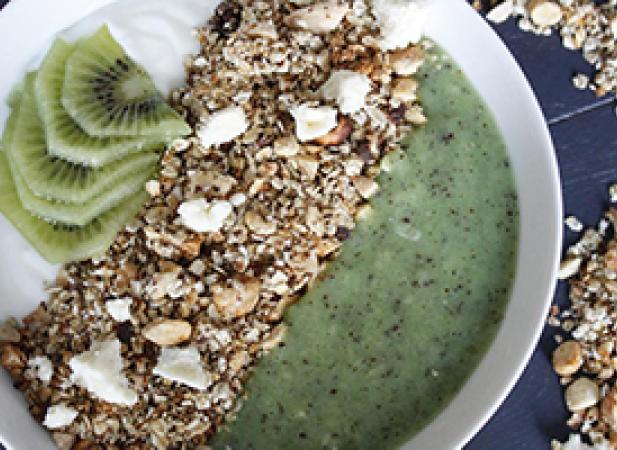 Smoothie Bowl Granola pépites de coco et chocolat blanc kiwi