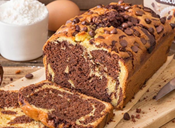 Cake marbré aux pépites de chocolat noir