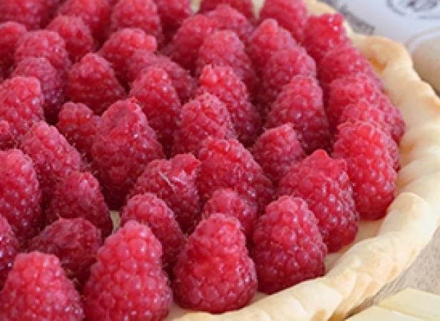 Tarte au chocolat blanc et framboises